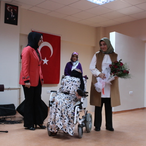 10-16 Mayıs Engelliler Haftası ve Anneler Gününe Özel Program Düzenlendi - fotoğraf 11