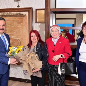 İl Müdürümüz Ömer Turan 10-16 Mayıs Engelliler Haftası sebebiyle Engelli Dernek Başkanları ve STK temsilcileri ile birlikte Sayın Valimiz Hüseyin Aksoy'u makamında ziyaret ettiler - fotoğraf 4