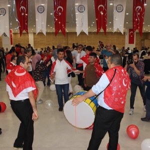 ÖZEL ASKERLERİN KINALARI YAKILDI - fotoğraf 3