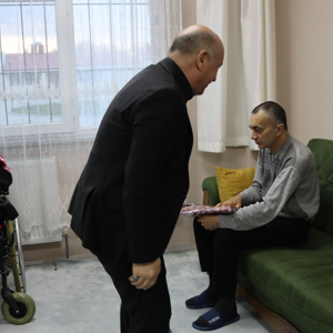 ENGELSİZ YAŞAM BAKIM REHABİLİTASYON MERKEZİNDE KALAN ENGELLİLERİMİZE ZİYARET - fotoğraf 9