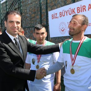 Elazığ'da Engellilerin Dostluk Maçı Renkli Görüntüler Oluşturdu - fotoğraf 1