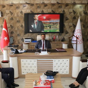 İl Müdürlüğümüze Kıymetli Şehit ve Gazi Yakınımız ile Gazimizden Ziyaret - fotoğraf 5