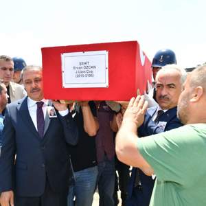 ŞEHİT JANDARMA UZMAN ÇAVUŞ ERCAN ÖZCAN BALIKESİR'DE TOPRAĞA VERİLDİ - fotoğraf 2