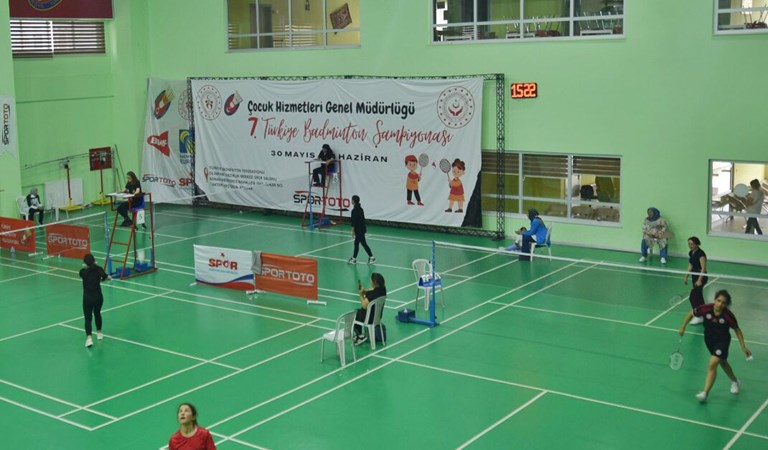 Badminton Şampiyonasında Madalyalar Sahiplerini Buldu 