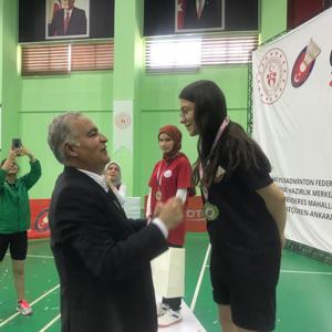 Badminton Şampiyonasında Madalyalar Sahiplerini Buldu  - fotoğraf 2