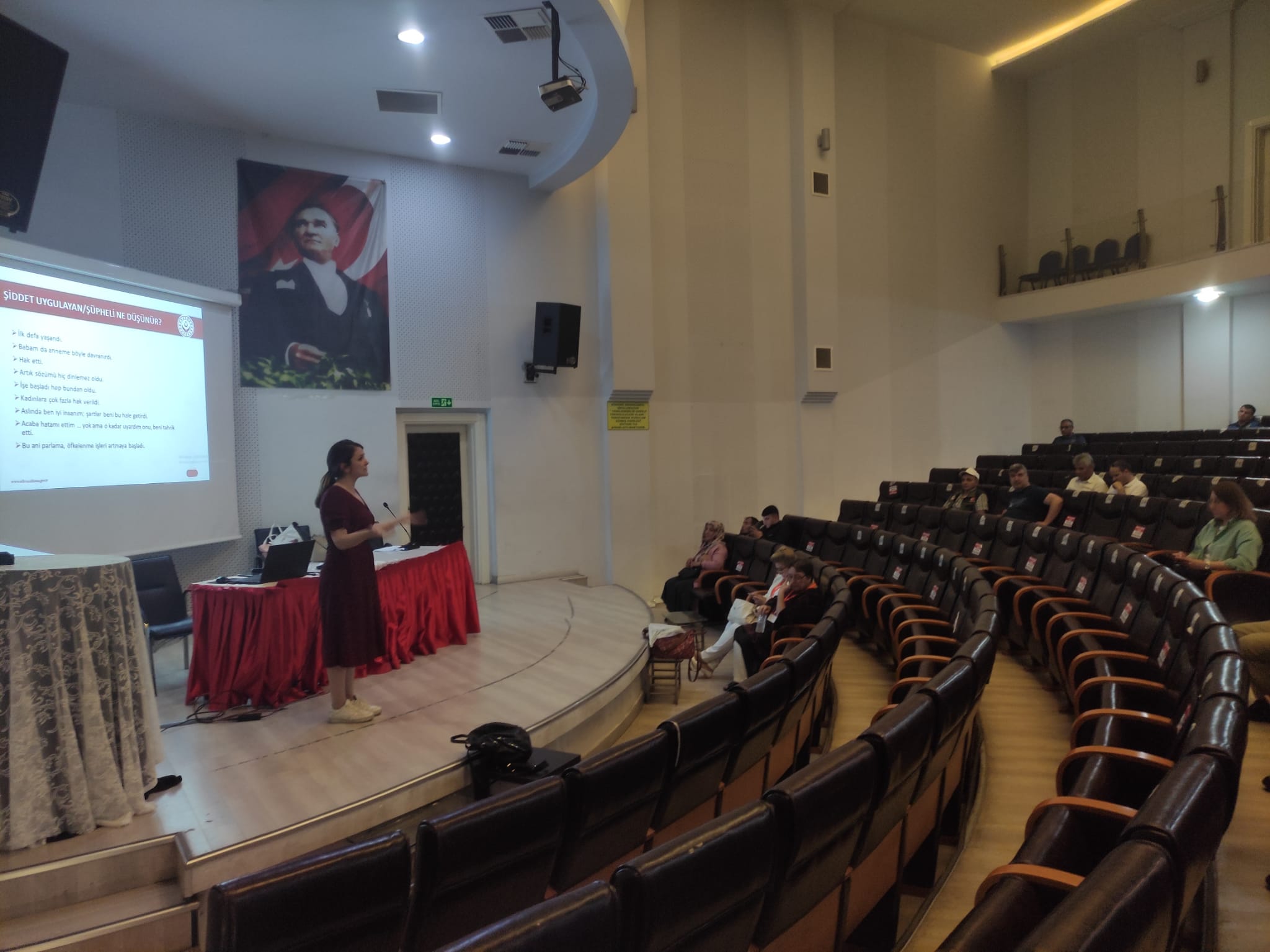 İl Emniyet Müdürlüğü personeline “Mağdur ve Şüpheli ile Görüşme Teknikleri” konulu seminer verildi.