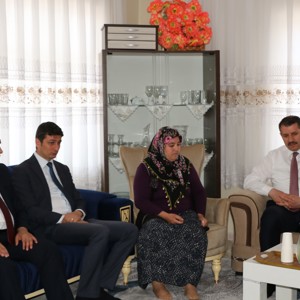 Kıbrıs Gazilerimize Şeref Madalyalarını Takdim Ettik. - fotoğraf 11