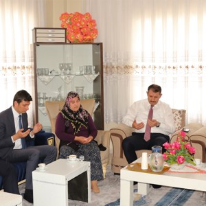 Kıbrıs Gazilerimize Şeref Madalyalarını Takdim Ettik. - fotoğraf 12
