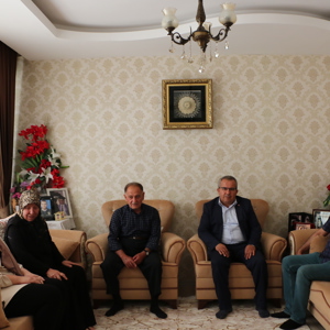 Aziz Şehidimizin Kıymetli Babası ile Kahraman Gazimizin Babalar Gününü Tebrik  Ettik - fotoğraf 5