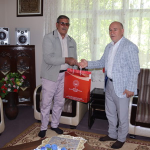 ŞEHİT BABASINA BABALAR GÜNÜ ZİYARETİ - fotoğraf 1