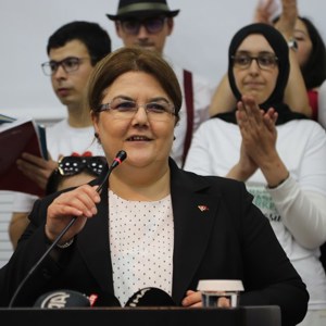 Bakanımız Derya Yanık Engelsiz Yaşam Merkezini Ziyaret Etti - fotoğraf 4