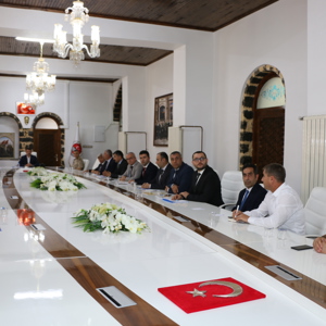 Kıbrıs Gazilerimize Şeref Madalyalarını Takdim Ettik. - fotoğraf 11