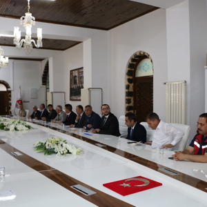 Kıbrıs Gazilerimize Şeref Madalyalarını Takdim Ettik. - fotoğraf 12