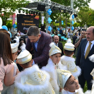 SÜNNET ŞÖLENİ ÇOŞKU İLE KUTLANDI - fotoğraf 2
