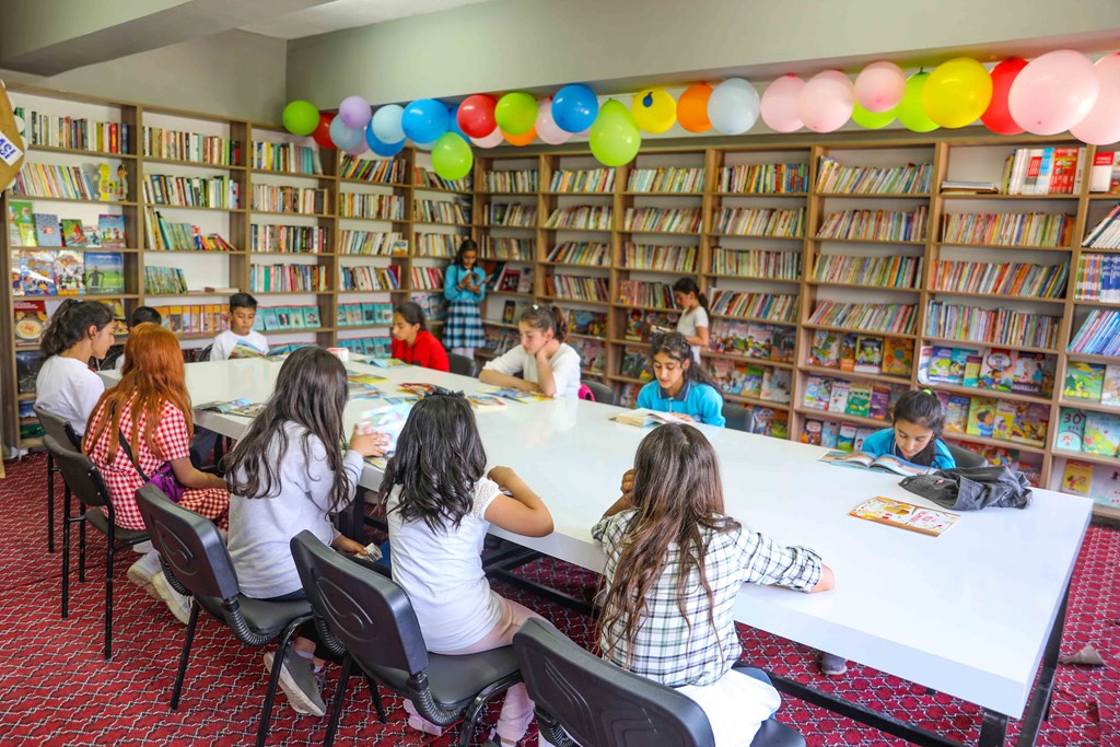 Çıtır Çıtır Felsefe serisindeki 7 kitap muzır ilan edildi