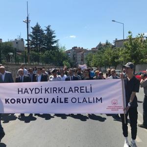 30 Haziran Koruyucu Aile Gününde Farkındalık Yürüyüşü Gerçekleştirildi. - fotoğraf 17