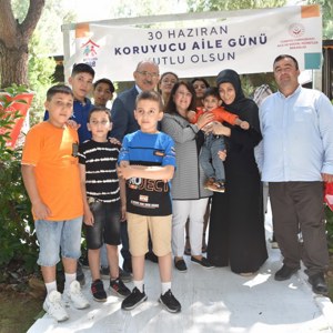 Vali Karadeniz ve Eşi Zehra Karadeniz, Koruyucu Ailelerimizle Bir Araya Geldi - fotoğraf 10