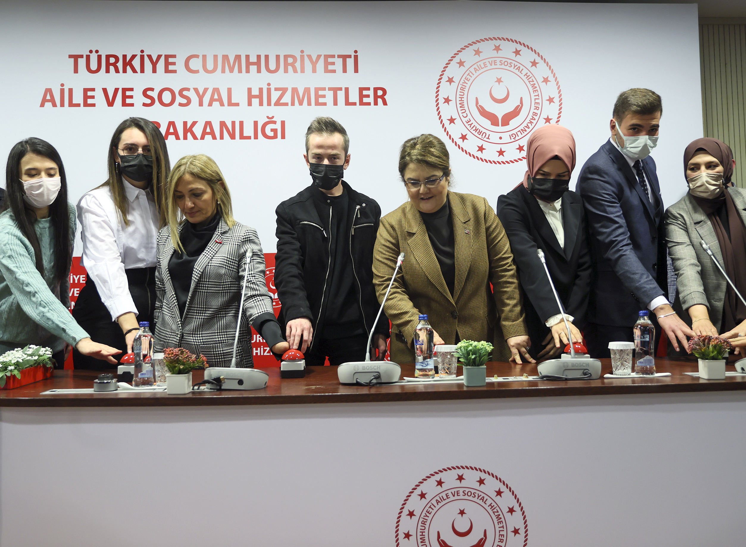 Kamuya 374 Şehit Yakını, Gazi ve Gazi Yakını Atanacak