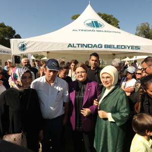 Emine Erdoğan Hanımefendi ve Bakanımız Derya Yanık Koruyucu Aile Günü Şenliğine Katıldı - fotoğraf 4