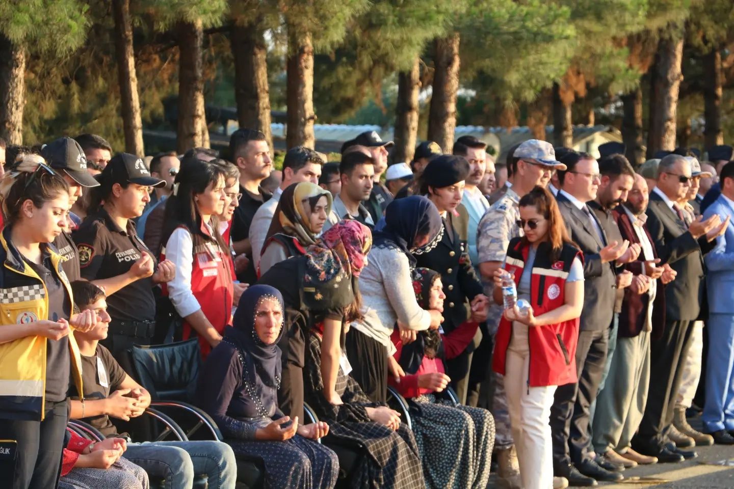 İl Müdürümüz Sn. Muzaffer AKÇAM,  Şehit Uzm. Çvş. Abdullah Bayram'ın Cenaze Törenine Katıldı