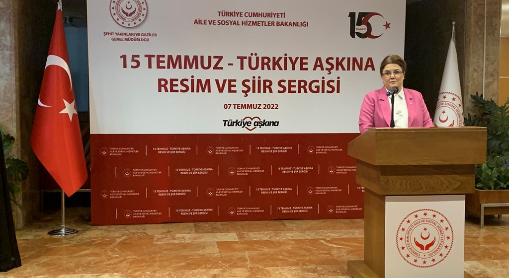15 Temmuz Türkiye Aşkına Etkinlikleri Kapsamında Şiir ve Resim Sergisi'nin Açılışı Gerçekleştirildi