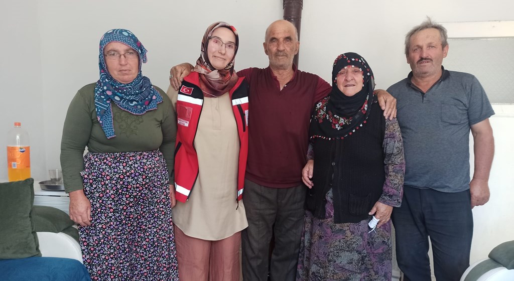 Bayram Arefesinde Şehitlerimizin Ailelerini Ziyaret Ettik