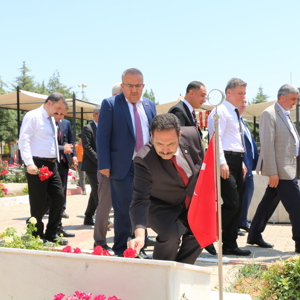 Bayram Arefesinde Şehitliğimizi Ziyaret Ettik. - fotoğraf 6