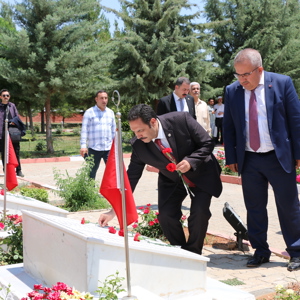 Bayram Arefesinde Şehitliğimizi Ziyaret Ettik. - fotoğraf 8