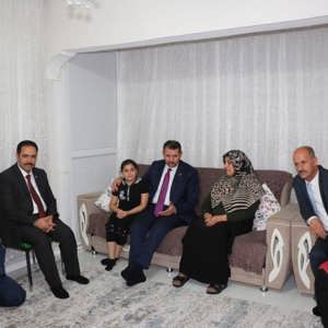 Aziz Şehidimizin Kıymetli Ailesi ve Kahraman Gazimiz İle Bayramlaştık. - fotoğraf 5