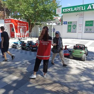 30 Haziran Koruyucu Aile Günü Münasebetiyle  Koruyucu Aile Tanıtım Standı Açıldı. - fotoğraf 3