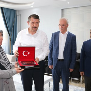 15 Temmuz Şehidimizin Değerli Ailesini ve Kahraman Gazimizi  Ziyaret Ettik. - fotoğraf 3