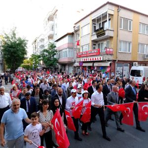 15 Temmuz Demokrasi ve Milli Birlik Yürüyüşüne Çocuklarımız, Yaşlılarımız ve Personelimizle Katılım Sağladık. - fotoğraf 4