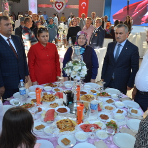 15 Temmuz Demokrasi Şehitlerimiz ve Gazilerimiz Anısına Yemek Düzenlendi - fotoğraf 20
