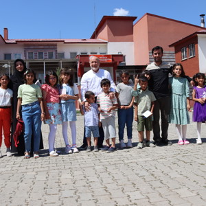 ÇOCUK EVLERİ SİTESİNE  BAYRAM ZİYARETİ - fotoğraf 8