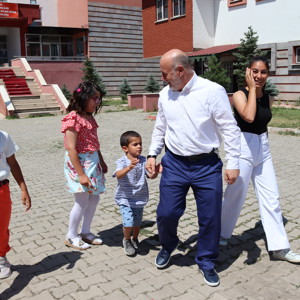 ÇOCUK EVLERİ SİTESİNE  BAYRAM ZİYARETİ - fotoğraf 7
