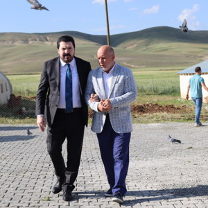 ŞEHİT AİLESİNE BAYRAM ZİYARETİ - fotoğraf 4