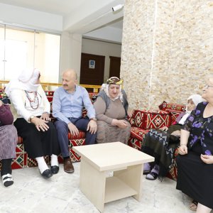 HUZUREVİ ZİYARETİ - fotoğraf 2