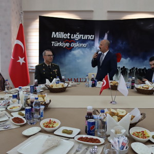 15 TEMMUZ ŞEHİT YAKINLARI VE GAZİLER YEMEĞİ - fotoğraf 1