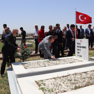 ŞEHİTLİK ZİYARETİ - fotoğraf 7