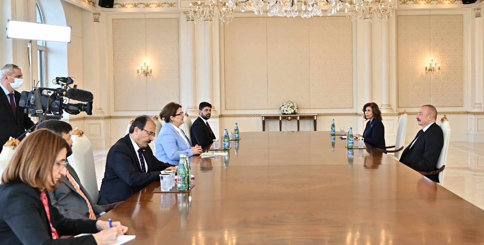 Bakanımız Derya Yanık’tan Azerbaycan’a Çalışma Ziyareti