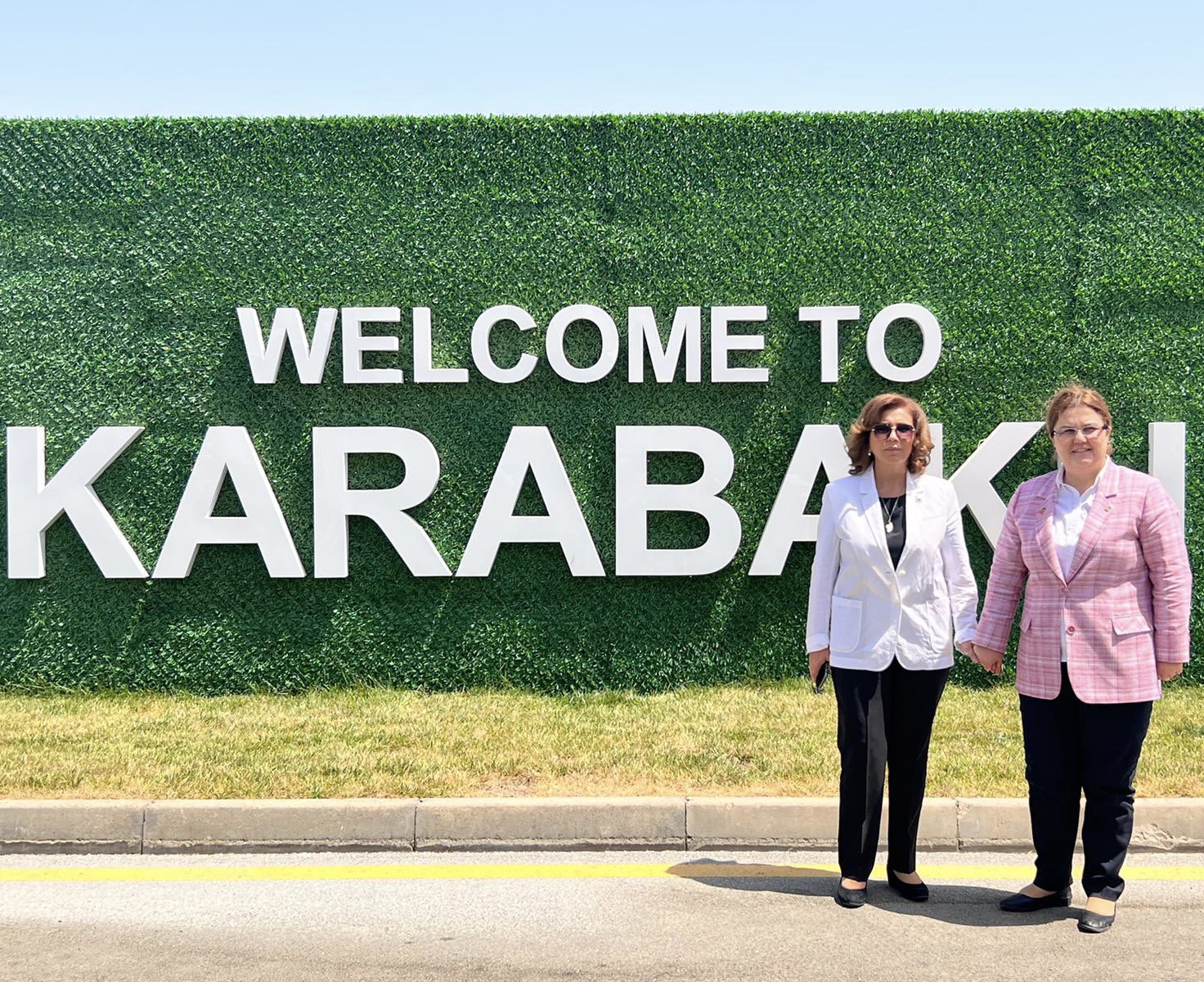 Bakanımız Derya Yanık ve Azerbaycanlı Komite Başkanı Muradova Şuşa'da "Birlik" Mesajı Verdi
