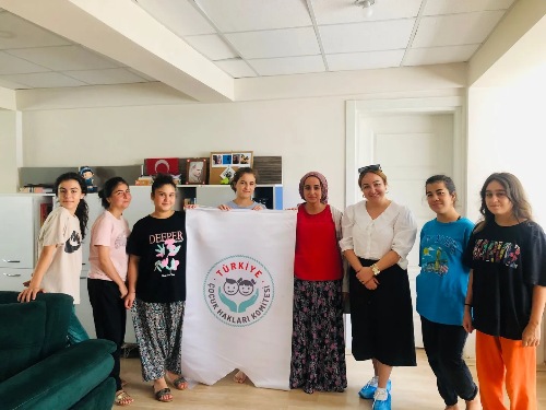 İl Müdürlüğümüz Çocuk Hakları Koordinatörlüğünce Komite Üyesi Çocuklarımıza "Çocuk Hakları" , "Dijital Okuryazarlık" ve "Güvenli İnternet" Konularında Eğitim Verilmiş ve Çocuklarımızla Kitap Okuma Etkinliği Gerçekleştirilmiştir