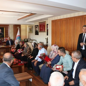 Kıbrıs Gazilerimize Şeref Madalyalarını Takdim Ettik. - fotoğraf 4
