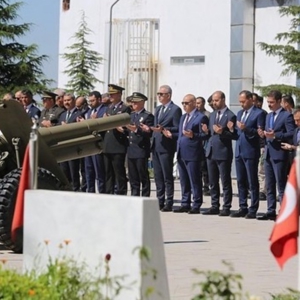 15 Temmuz Demokrasi ve Milli Birlik Günü Münasebetiyle Şehitlik ziyareti  - fotoğraf 2