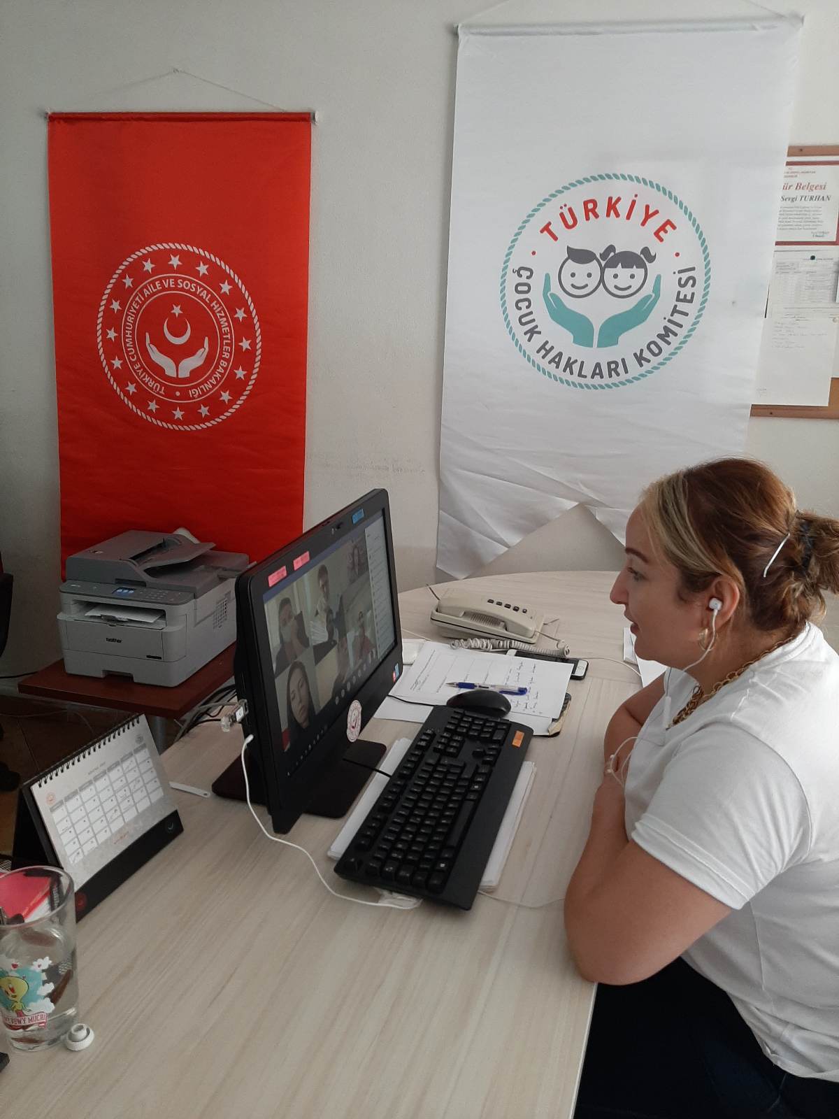 Çocuk Hizmetleri Genel Müdürlüğümüzce düzenlenen "Çocuk Hakları İl Yetişkin Temsilcileri Bölge Toplantısı" na İl Çocuk Hakları Yetişkin Temsilcimiz Öğretmen Burcu Ş.NAYAN katılım sağladı.