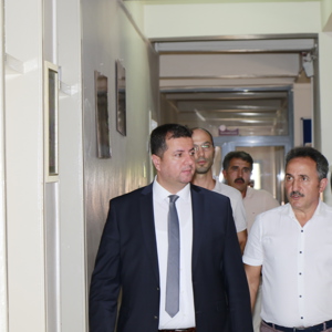İl Müdür Vekilimiz Serdar DEMİRCİ, Sabancı Çocuk Destek kuruluşumuzda kalan refakatsiz yabancı uyruklu çocuklar ile öğle yemeğinde bir araya geldi. - fotoğraf 2