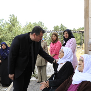 İl Müdürümüz Serdar DEMİRCİ, Refahiye Huzurevimizde kalan kıymetli büyüklerimiz ile dumanlı tabiat parkında bir araya geldi.  - fotoğraf 3