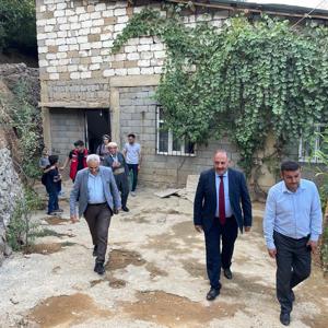 Şemdinli'de Şehit Olan Güvenlik Korucuları Ailelerine Taziye Ziyareti - fotoğraf 6