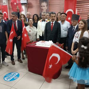 Büyük Ailemizle Zafer Bayramı Resepsiyonuna ve Zafer Yürüyüşüne Katıldık. - fotoğraf 4