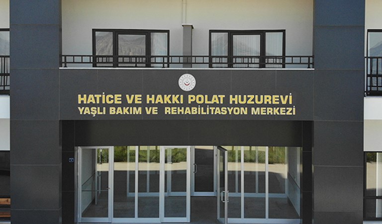 Ermenek’te Hatice Hakkı Polat Huzurevi Yaşlı Bakım Ve Rehabilitasyon Merkezi Müdürlüğünün Açılışı Yapıldı